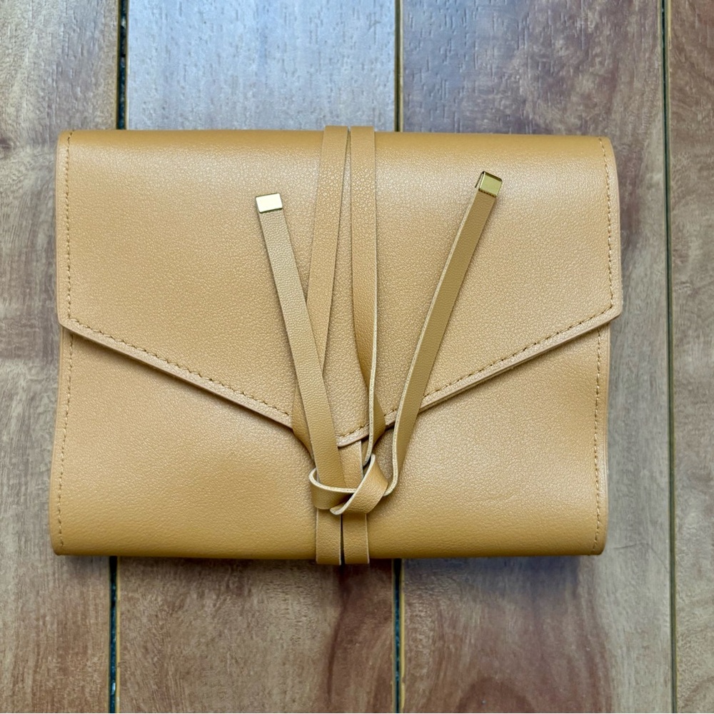 Chic Tan Leather Wristlet